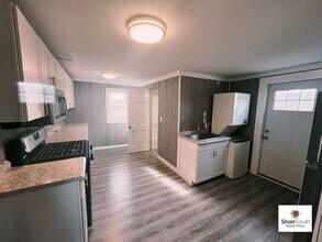 505 La Grave Ave SE in Grand Rapids, MI - Building Photo - Building Photo