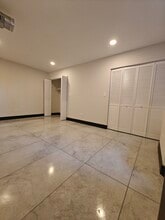 1806 S Jefferson St, Unit 01 in Chicago, IL - Foto de edificio - Building Photo