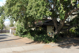 5139 Roma St Apartments