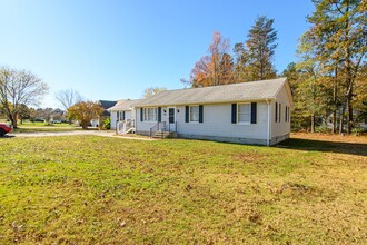 26084 Colonial Dr in Onley, VA - Building Photo - Building Photo