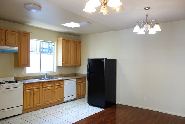 4627 Prospect Ave in Los Angeles, CA - Building Photo - Building Photo