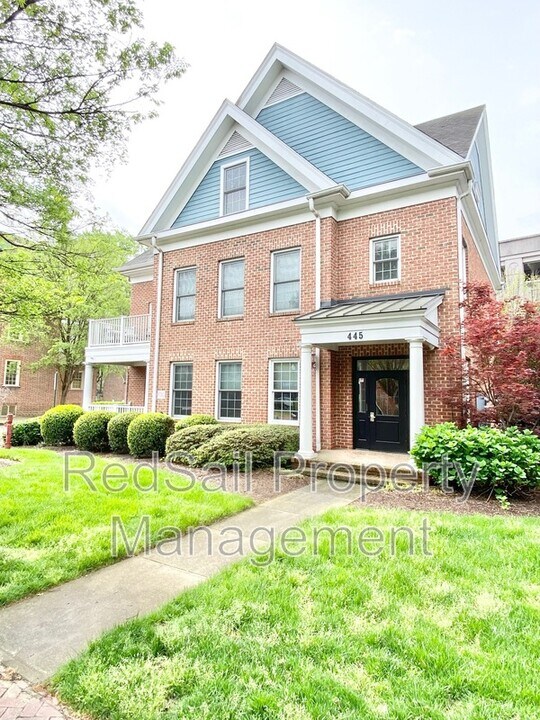 445 E Freemason St in Norfolk, VA - Building Photo