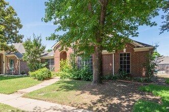 1248 Taylor Ln in Lewisville, TX - Building Photo - Building Photo