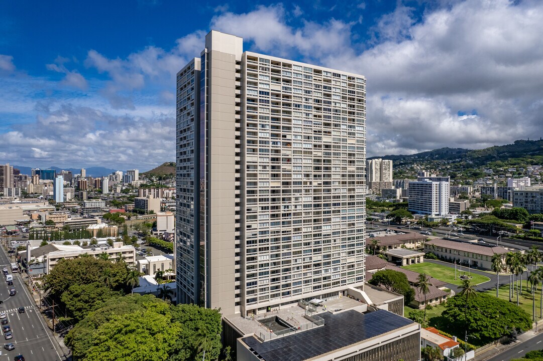 Banyan Tree Plaza in Honolulu, HI - Foto de edificio