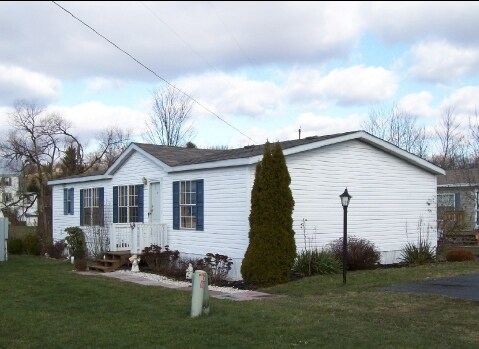 Meadowview Village in New Bloomfield, PA - Building Photo - Building Photo