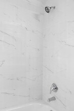 191 N Beverwyck Rd, Unit 10 in Lake Hiawatha, NJ - Building Photo - Building Photo