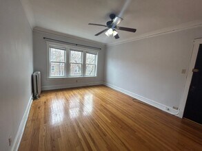 2312 W Wilson Ave, Unit 1 in Chicago, IL - Building Photo - Building Photo