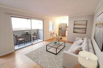 11728 Kiowa Ave in Los Angeles, CA - Building Photo - Building Photo