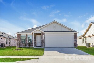 15213 Bullfighter Blvd in Haslet, TX - Building Photo