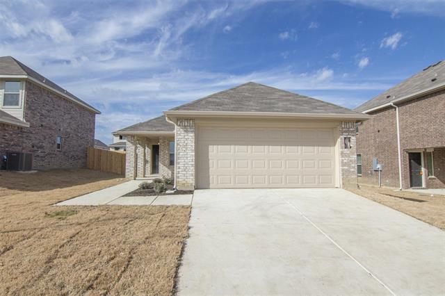 1700 Bobolink in Ennis, TX - Building Photo