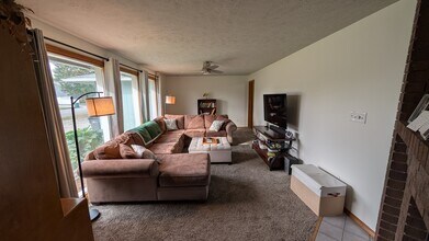 5717 S Ferrall St in Spokane, WA - Foto de edificio - Building Photo