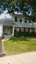 162 Stirling Ln in Schaumburg, IL - Building Photo - Building Photo