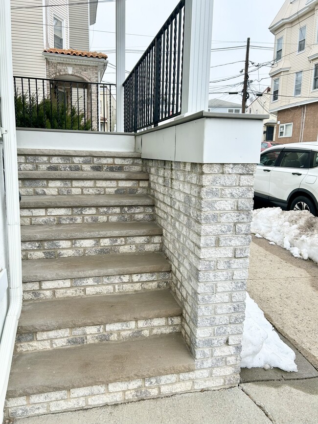 10 Devon Ter, Unit 2nd Floor in Kearny, NJ - Building Photo - Building Photo