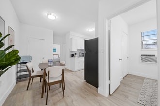1029 SW 5th St in Miami, FL - Building Photo - Building Photo