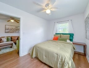541 Okaloosa St in Tallahassee, FL - Building Photo - Building Photo