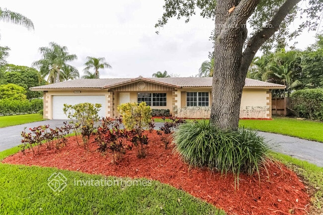 property at 11090 Glenwood Dr