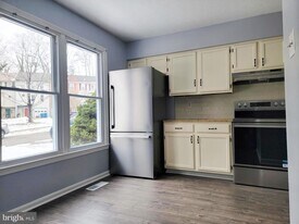 7370 Stream Way in Springfield, VA - Building Photo