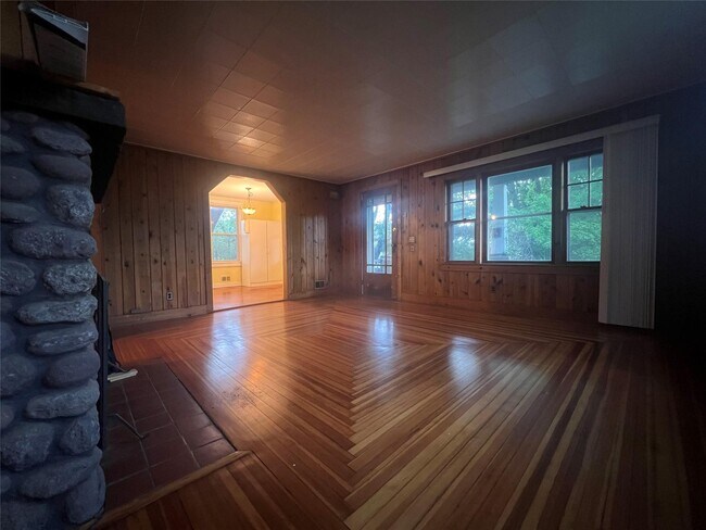 181 Ulster Ave in Ulster Park, NY - Building Photo - Building Photo