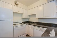 1308 N La Salle Dr, Unit #4C in Chicago, IL - Building Photo - Building Photo