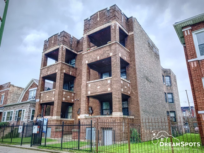 7332 S Lowe Ave in Chicago, IL - Building Photo - Building Photo