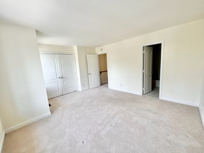 14129 Yorkshire Woods Dr in Silver Spring, MD - Building Photo - Building Photo