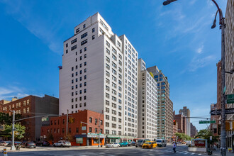 The Quaker Ridge in New York, NY - Building Photo - Building Photo