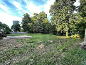 216 Gibson Rd in Mebane, NC - Foto de edificio - Building Photo