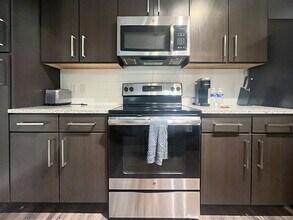 2615 N Grady Ave in Tampa, FL - Building Photo - Building Photo