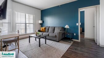 19275 Stone Oak Pkwy in San Antonio, TX - Building Photo