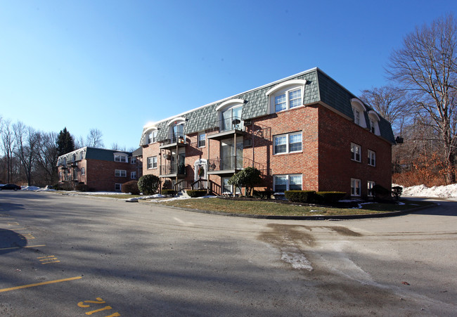 Catawba Apartments in Worcester, MA - Building Photo - Building Photo