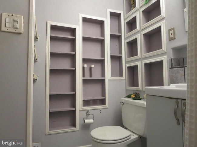 20 New Rd-Unit -6A in Kendall Park, NJ - Building Photo - Building Photo