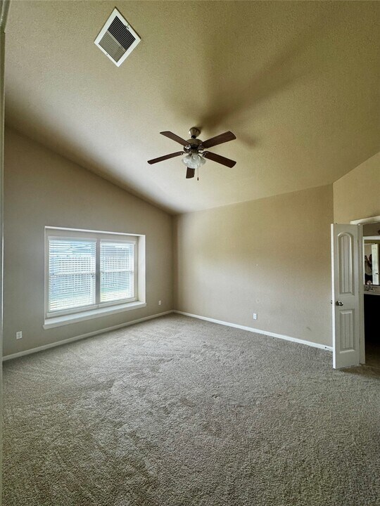 5519 Casa Calvet Dr in Katy, TX - Building Photo