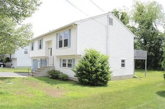 149 Tanglewood Dr in Hamden, CT - Building Photo - Building Photo