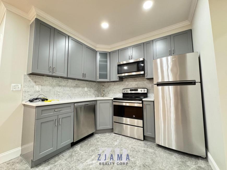 1588 Fulton St in Brooklyn, NY - Building Photo