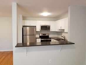 Maple Gardens in Montclair, NJ - Building Photo - Interior Photo