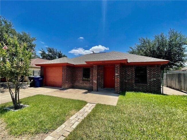 12 N 41st St in McAllen, TX - Building Photo - Building Photo