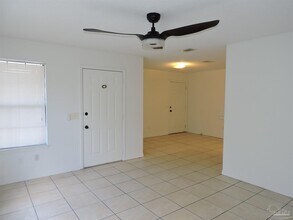 119 N Reus St in Pensacola, FL - Foto de edificio - Building Photo