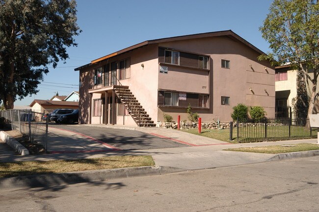 1551 N Hope Ave in Ontario, CA - Building Photo - Building Photo