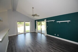 1836 E Solar Ave in Fresno, CA - Building Photo - Building Photo