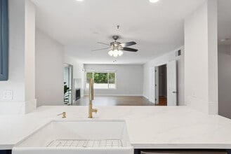 5605 Friars Rd, Unit 270 in San Diego, CA - Building Photo - Building Photo