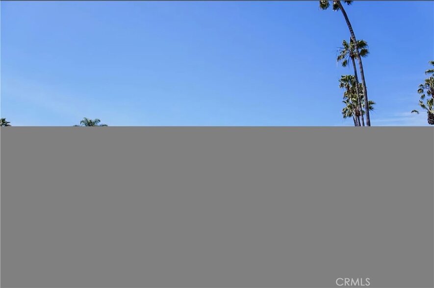 18271 Roberta Cir in Huntington Beach, CA - Building Photo