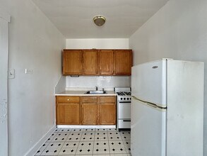 2432 N Linden Pl in Chicago, IL - Foto de edificio - Building Photo