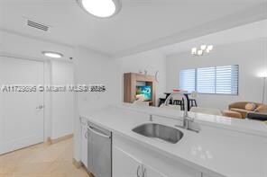 540 Brickell Key Dr, Unit #500 in Miami, FL - Building Photo - Building Photo