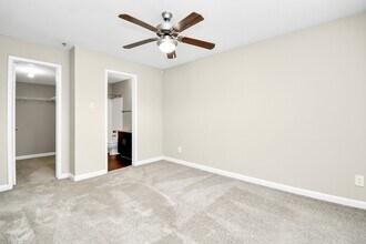 1201 Enterprise in League City, TX - Foto de edificio - Building Photo