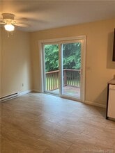 538 Cow Hill Rd in Groton, CT - Building Photo - Building Photo