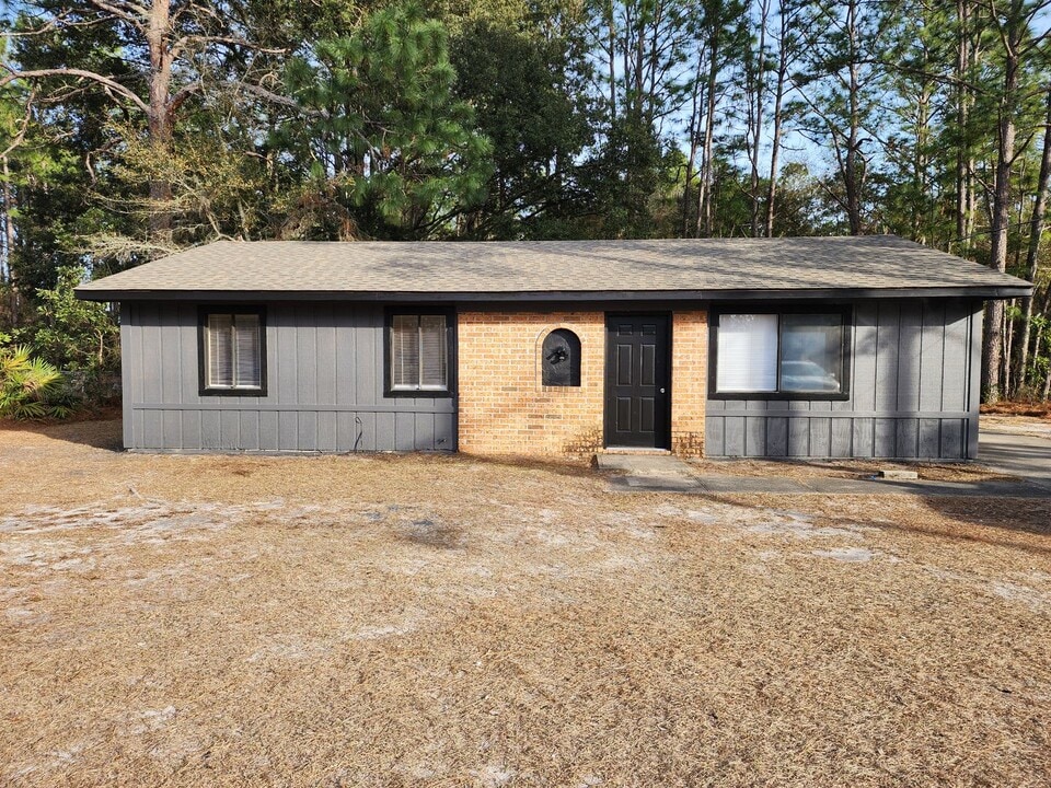 1108 Kelly Dr in Hinesville, GA - Building Photo