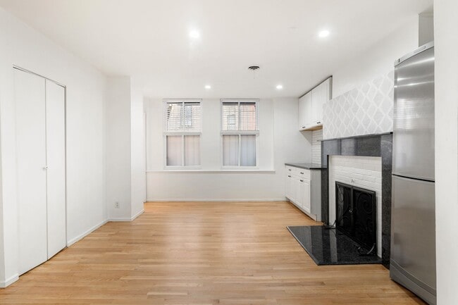 103 Marlborough St, Unit 2 in Boston, MA - Foto de edificio - Building Photo