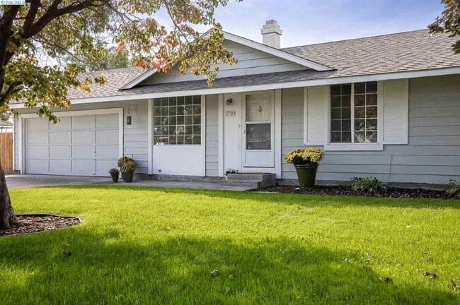 property at 3720 W Leola St