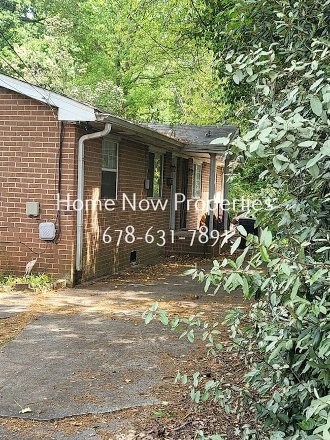 property at 2730 Pearl St