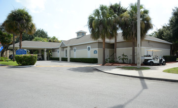 Ocean Pointe in Stuart, FL - Foto de edificio - Building Photo